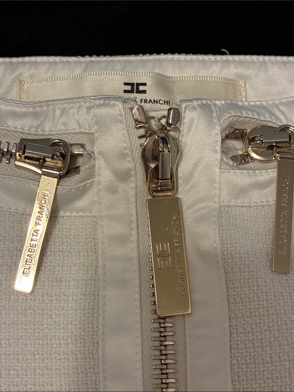 High-Waist White Mini Skirt with Front Zip - Picture 8 of 14
